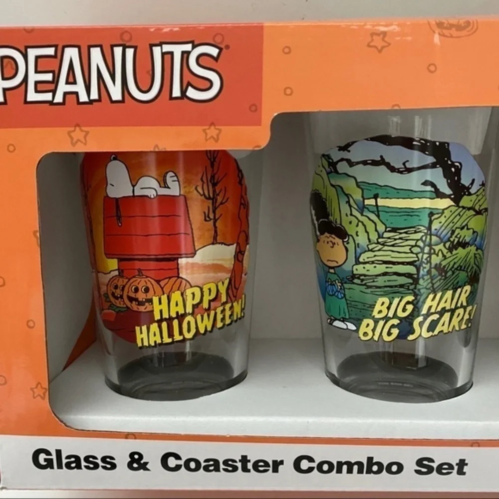 Peanuts Halloween Pint Size 16 oz Glasses with Coasters Colorful Scenes Set of 4